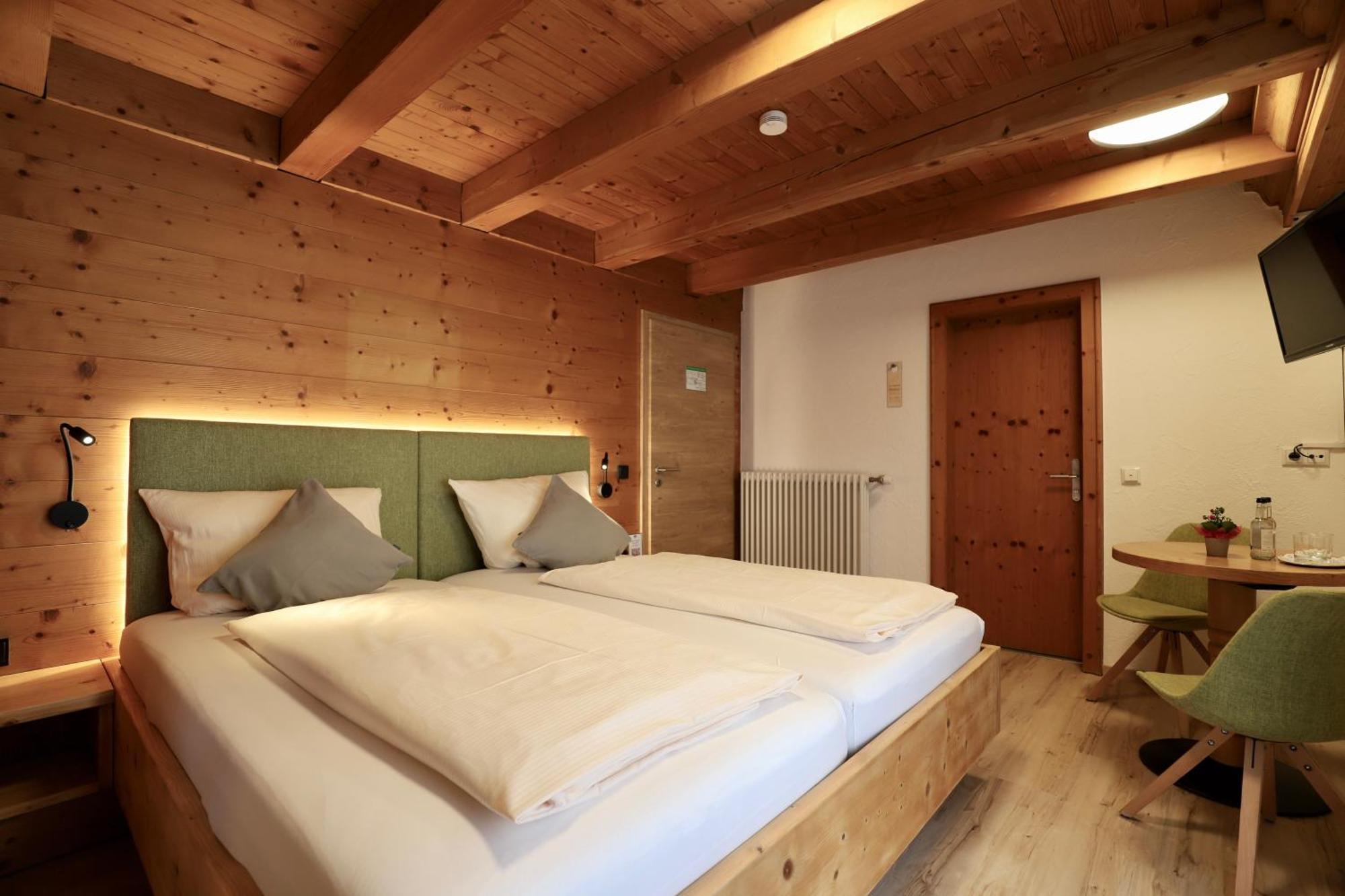 Kaisers Das Kleine Stadthotel Зонтхофен Экстерьер фото