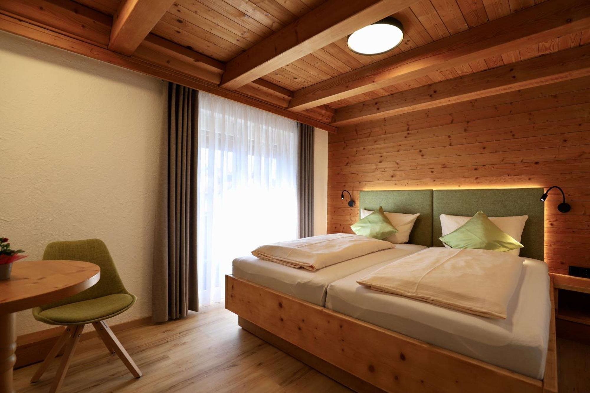 Kaisers Das Kleine Stadthotel Зонтхофен Экстерьер фото
