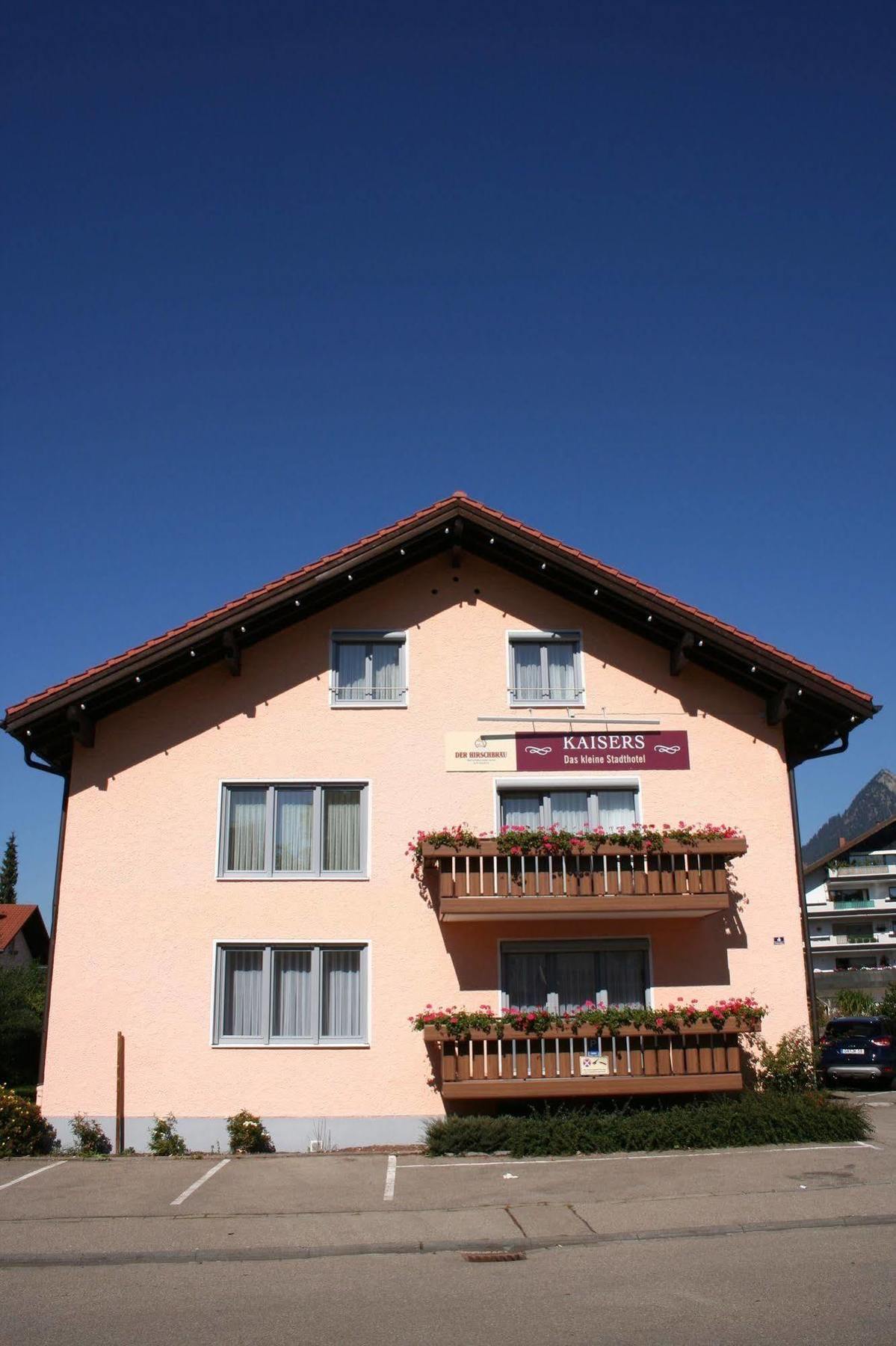 Kaisers Das Kleine Stadthotel Зонтхофен Экстерьер фото